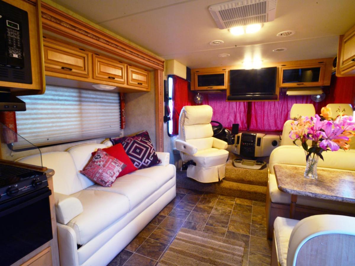 Luxury American Rv With Hot Tub West Chiltington Екстер'єр фото