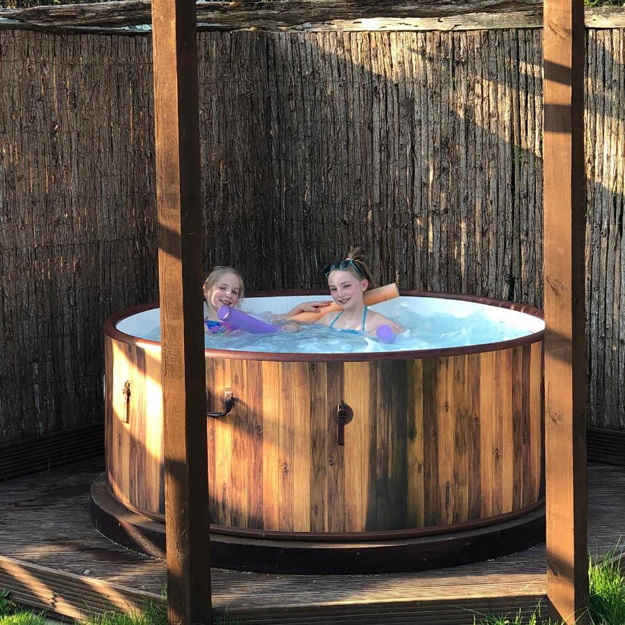 Luxury American Rv With Hot Tub West Chiltington Екстер'єр фото
